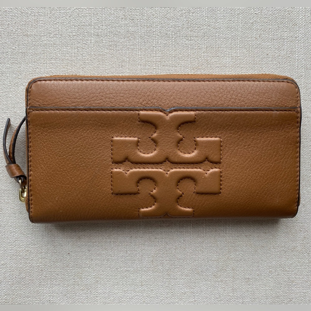 Tory Burch Continental Zip Wallet - EUC